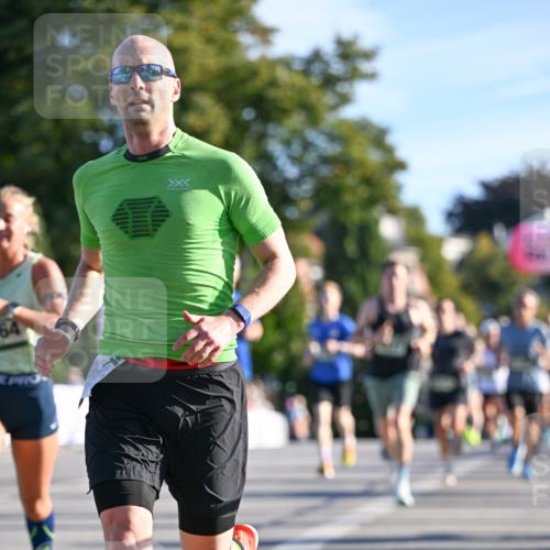 07.09.2025 - BARMER Alsterlauf Dr. Thomas Lammeyer http://msf.ph/oto/8706124 07.09.2025 09:23:10 Laufen  meine-sportfotos.de