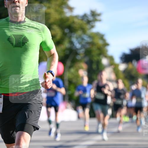 07.09.2025 - BARMER Alsterlauf Dr. Thomas Lammeyer http://msf.ph/oto/8706126 07.09.2025 09:23:10 Laufen  meine-sportfotos.de