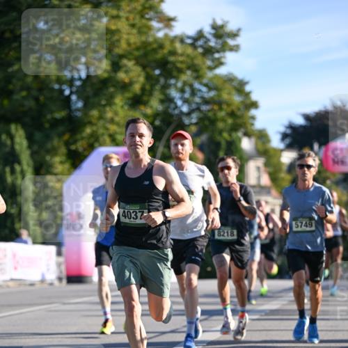 07.09.2025 - BARMER Alsterlauf Dr. Thomas Lammeyer http://msf.ph/oto/8706135 07.09.2025 09:23:11 Laufen 4037, 8218, 5749 meine-sportfotos.de