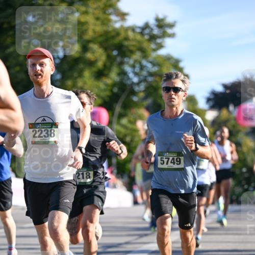 07.09.2025 - BARMER Alsterlauf Dr. Thomas Lammeyer http://msf.ph/oto/8706142 07.09.2025 09:23:13 Laufen 5, 2238, 218, 5749 meine-sportfotos.de