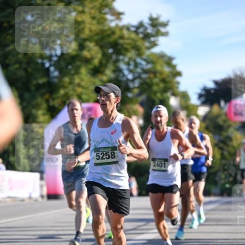 07.09.2025 - BARMER Alsterlauf Dr. Thomas Lammeyer http://msf.ph/oto/8706151 07.09.2025 09:23:14 Laufen 5258, 2401 meine-sportfotos.de
