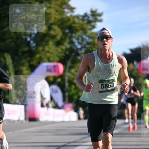 07.09.2025 - BARMER Alsterlauf Dr. Thomas Lammeyer http://msf.ph/oto/8706181 07.09.2025 09:23:21 Laufen 5863 meine-sportfotos.de