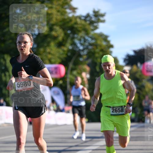 07.09.2025 - BARMER Alsterlauf Dr. Thomas Lammeyer http://msf.ph/oto/8706200 07.09.2025 09:23:24 Laufen 5980, 2658 meine-sportfotos.de