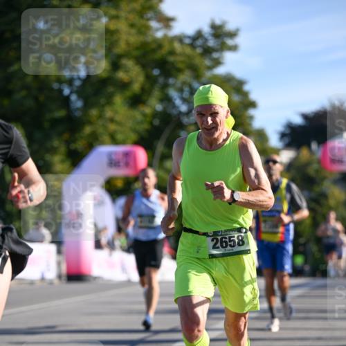 07.09.2025 - BARMER Alsterlauf Dr. Thomas Lammeyer http://msf.ph/oto/8706202 07.09.2025 09:23:25 Laufen 2658 meine-sportfotos.de