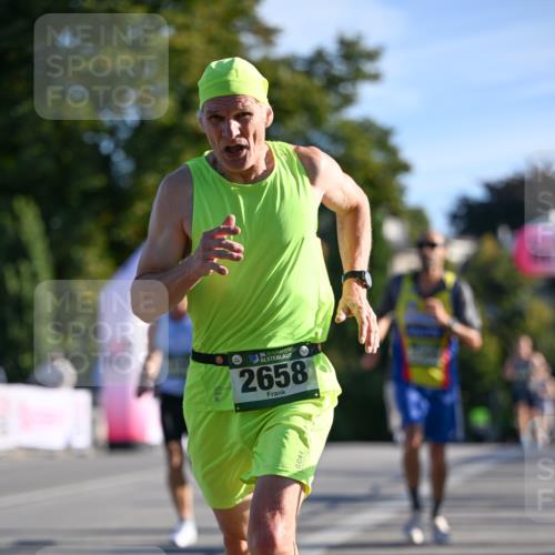 07.09.2025 - BARMER Alsterlauf Dr. Thomas Lammeyer http://msf.ph/oto/8706205 07.09.2025 09:23:25 Laufen 36, 2658 meine-sportfotos.de