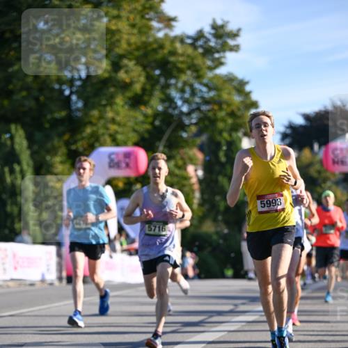 07.09.2025 - BARMER Alsterlauf Dr. Thomas Lammeyer http://msf.ph/oto/8706234 07.09.2025 09:23:34 Laufen 5716, 5993 meine-sportfotos.de