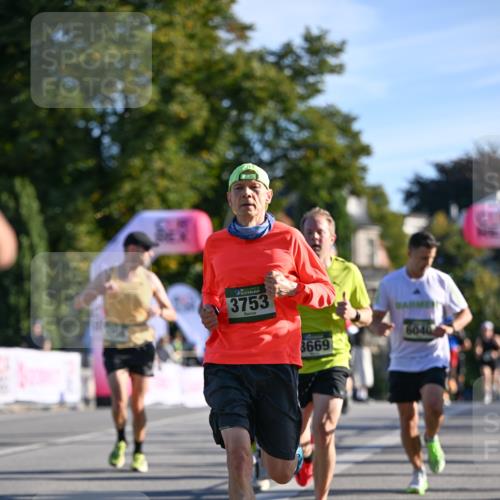 07.09.2025 - BARMER Alsterlauf Dr. Thomas Lammeyer http://msf.ph/oto/8706257 07.09.2025 09:23:38 Laufen 3753, 3669, 6040 meine-sportfotos.de