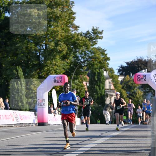 07.09.2025 - BARMER Alsterlauf Dr. Thomas Lammeyer http://msf.ph/oto/8706272 07.09.2025 09:23:43 Laufen 4636 meine-sportfotos.de