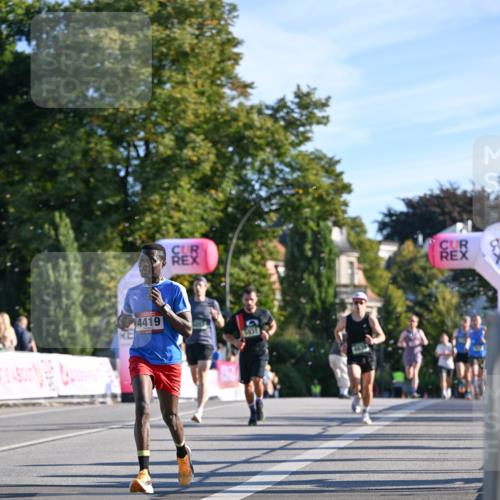 07.09.2025 - BARMER Alsterlauf Dr. Thomas Lammeyer http://msf.ph/oto/8706276 07.09.2025 09:23:44 Laufen 4419 meine-sportfotos.de