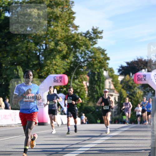 07.09.2025 - BARMER Alsterlauf Dr. Thomas Lammeyer http://msf.ph/oto/8706279 07.09.2025 09:23:44 Laufen 4419 meine-sportfotos.de