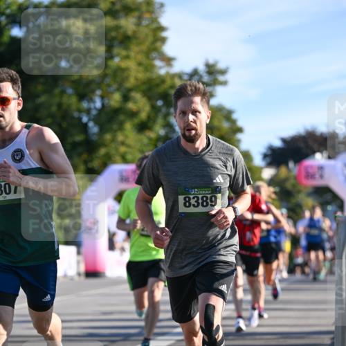 07.09.2025 - BARMER Alsterlauf Dr. Thomas Lammeyer http://msf.ph/oto/8706333 07.09.2025 09:23:54 Laufen 307, 36, 8389 meine-sportfotos.de