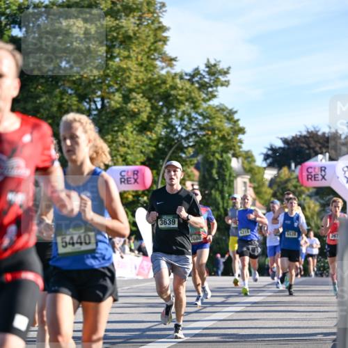 07.09.2025 - BARMER Alsterlauf Dr. Thomas Lammeyer http://msf.ph/oto/8706348 07.09.2025 09:23:56 Laufen 5440, 3639, 2680, 6315, 5528, 267 meine-sportfotos.de