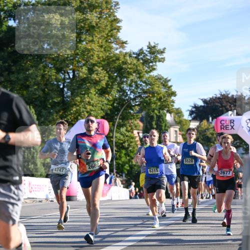 07.09.2025 - BARMER Alsterlauf Dr. Thomas Lammeyer http://msf.ph/oto/8706358 07.09.2025 09:23:58 Laufen 4747, 2680, 6315, 5528, 2677 meine-sportfotos.de