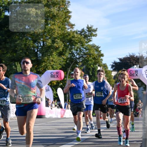 07.09.2025 - BARMER Alsterlauf Dr. Thomas Lammeyer http://msf.ph/oto/8706364 07.09.2025 09:23:59 Laufen 2680, 747, 6315, 625528, 2677 meine-sportfotos.de