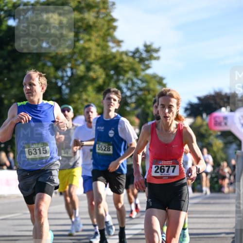 07.09.2025 - BARMER Alsterlauf Dr. Thomas Lammeyer http://msf.ph/oto/8706373 07.09.2025 09:24:00 Laufen 6315, 5528, 136, 2677 meine-sportfotos.de