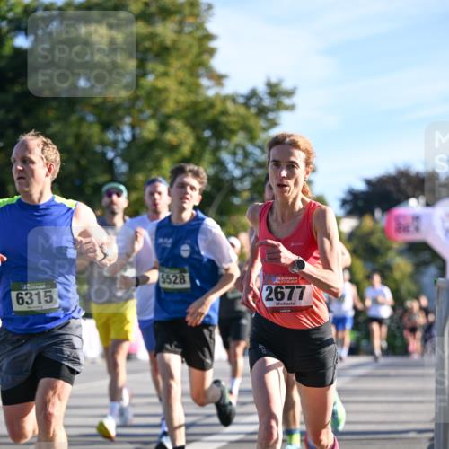 07.09.2025 - BARMER Alsterlauf Dr. Thomas Lammeyer http://msf.ph/oto/8706374 07.09.2025 09:24:00 Laufen 6315, 5528, 36, 2677 meine-sportfotos.de