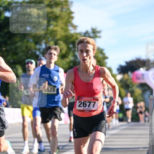 07.09.2025 - BARMER Alsterlauf Dr. Thomas Lammeyer http://msf.ph/oto/8706376 07.09.2025 09:24:01 Laufen 5528, 1636, 2677 meine-sportfotos.de