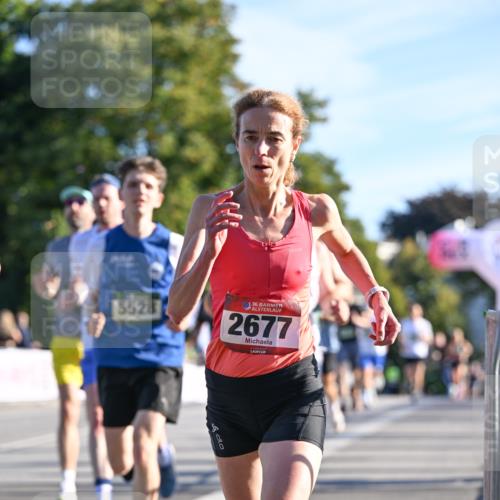 07.09.2025 - BARMER Alsterlauf Dr. Thomas Lammeyer http://msf.ph/oto/8706377 07.09.2025 09:24:01 Laufen 5528, 10, 2677 meine-sportfotos.de