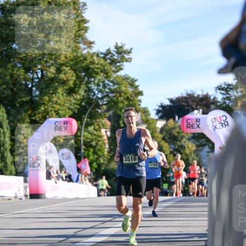 07.09.2025 - BARMER Alsterlauf Dr. Thomas Lammeyer http://msf.ph/oto/8706477 07.09.2025 09:24:21 Laufen 3516, 5763 meine-sportfotos.de