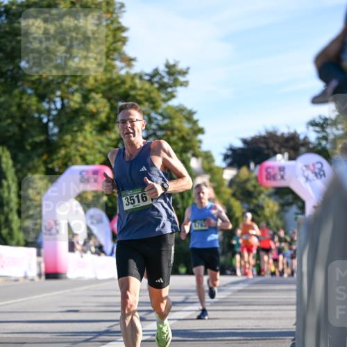 07.09.2025 - BARMER Alsterlauf Dr. Thomas Lammeyer http://msf.ph/oto/8706484 07.09.2025 09:24:22 Laufen 3516 meine-sportfotos.de
