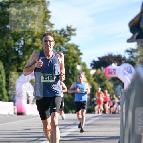 07.09.2025 - BARMER Alsterlauf Dr. Thomas Lammeyer http://msf.ph/oto/8706486 07.09.2025 09:24:22 Laufen 13, 3516 meine-sportfotos.de