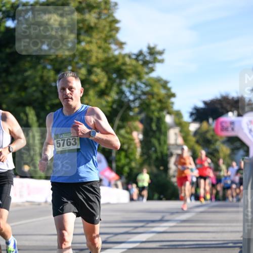 07.09.2025 - BARMER Alsterlauf Dr. Thomas Lammeyer http://msf.ph/oto/8706495 07.09.2025 09:24:24 Laufen 5763 meine-sportfotos.de