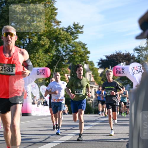 07.09.2025 - BARMER Alsterlauf Dr. Thomas Lammeyer http://msf.ph/oto/8706516 07.09.2025 09:24:31 Laufen 2583, 4307, 837 meine-sportfotos.de