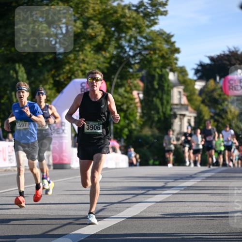 07.09.2025 - BARMER Alsterlauf Dr. Thomas Lammeyer http://msf.ph/oto/8706577 07.09.2025 09:24:43 Laufen 3597, 3906 meine-sportfotos.de