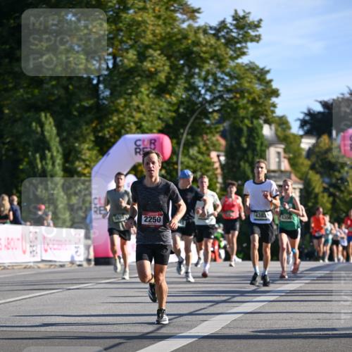 07.09.2025 - BARMER Alsterlauf Dr. Thomas Lammeyer http://msf.ph/oto/8706593 07.09.2025 09:24:49 Laufen 2, 2250, 4383 meine-sportfotos.de