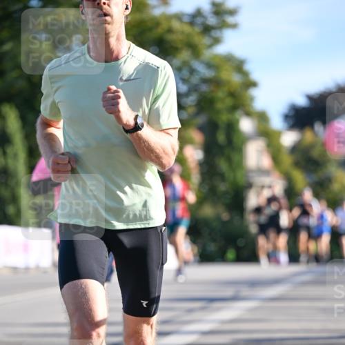 07.09.2025 - BARMER Alsterlauf Dr. Thomas Lammeyer http://msf.ph/oto/8706666 07.09.2025 09:25:03 Laufen  meine-sportfotos.de