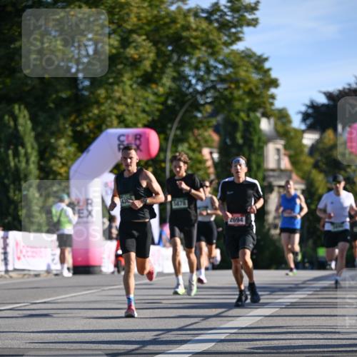 07.09.2025 - BARMER Alsterlauf Dr. Thomas Lammeyer http://msf.ph/oto/8706672 07.09.2025 09:25:07 Laufen 4305, 5878, 2694 meine-sportfotos.de