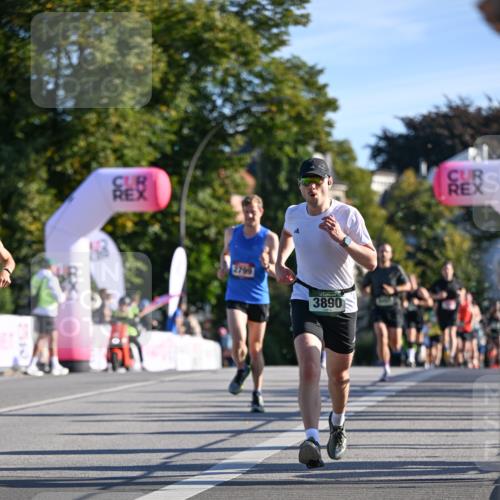 07.09.2025 - BARMER Alsterlauf Dr. Thomas Lammeyer http://msf.ph/oto/8706691 07.09.2025 09:25:10 Laufen 2799, 3890 meine-sportfotos.de