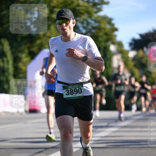 07.09.2025 - BARMER Alsterlauf Dr. Thomas Lammeyer http://msf.ph/oto/8706703 07.09.2025 09:25:12 Laufen 36, 3890 meine-sportfotos.de