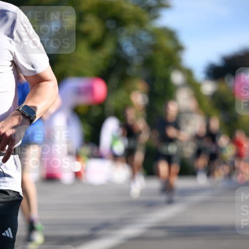 07.09.2025 - BARMER Alsterlauf Dr. Thomas Lammeyer http://msf.ph/oto/8706709 07.09.2025 09:25:13 Laufen  meine-sportfotos.de