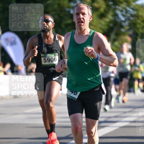 07.09.2025 - BARMER Alsterlauf Dr. Thomas Lammeyer http://msf.ph/oto/8706770 07.09.2025 09:25:23 Laufen 5906, 40 meine-sportfotos.de