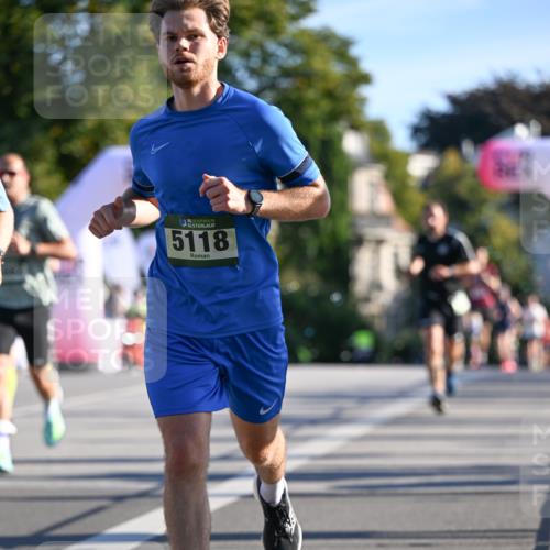 07.09.2025 - BARMER Alsterlauf Dr. Thomas Lammeyer http://msf.ph/oto/8706792 07.09.2025 09:25:27 Laufen 36, 5118 meine-sportfotos.de