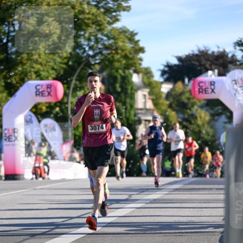 07.09.2025 - BARMER Alsterlauf Dr. Thomas Lammeyer http://msf.ph/oto/8706801 07.09.2025 09:25:34 Laufen 3074 meine-sportfotos.de