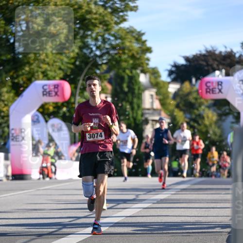 07.09.2025 - BARMER Alsterlauf Dr. Thomas Lammeyer http://msf.ph/oto/8706802 07.09.2025 09:25:34 Laufen 3074 meine-sportfotos.de