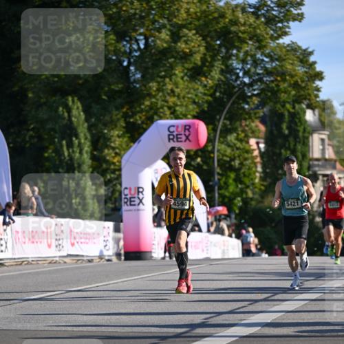 07.09.2025 - BARMER Alsterlauf Dr. Thomas Lammeyer http://msf.ph/oto/8706861 07.09.2025 09:25:45 Laufen 6523, 4594, 5421, 5013 meine-sportfotos.de