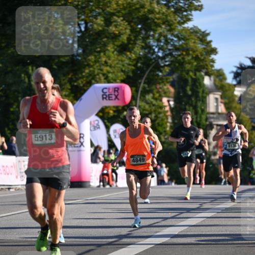 07.09.2025 - BARMER Alsterlauf Dr. Thomas Lammeyer http://msf.ph/oto/8706890 07.09.2025 09:25:51 Laufen 5913, 4849, 8136 meine-sportfotos.de