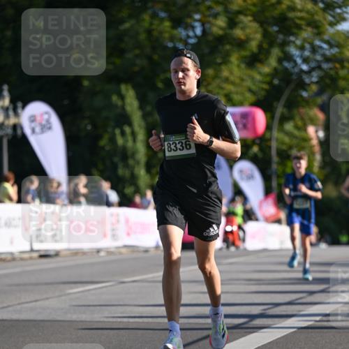 07.09.2025 - BARMER Alsterlauf Dr. Thomas Lammeyer http://msf.ph/oto/8706958 07.09.2025 09:26:03 Laufen 8336 meine-sportfotos.de