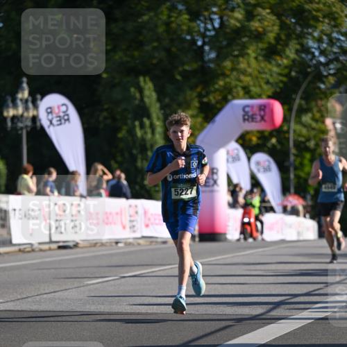 07.09.2025 - BARMER Alsterlauf Dr. Thomas Lammeyer http://msf.ph/oto/8706968 07.09.2025 09:26:05 Laufen 5227 meine-sportfotos.de