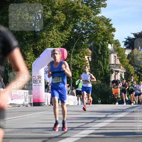 07.09.2025 - BARMER Alsterlauf Dr. Thomas Lammeyer http://msf.ph/oto/8707011 07.09.2025 09:26:13 Laufen 3182, 4683, 5862, 5751 meine-sportfotos.de