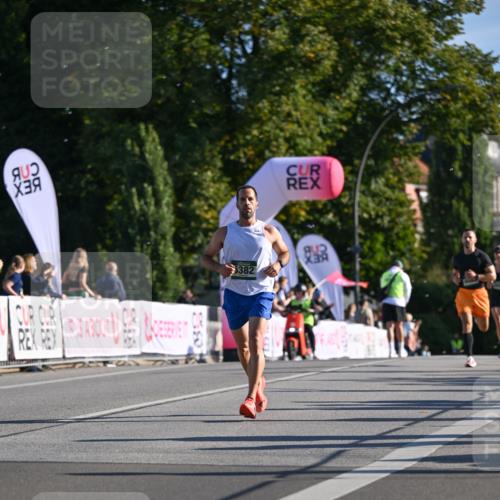 07.09.2025 - BARMER Alsterlauf Dr. Thomas Lammeyer http://msf.ph/oto/8707024 07.09.2025 09:26:15 Laufen 5382 meine-sportfotos.de