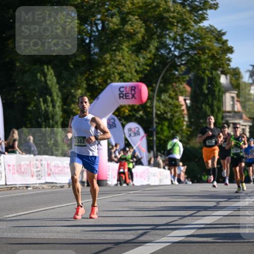 07.09.2025 - BARMER Alsterlauf Dr. Thomas Lammeyer http://msf.ph/oto/8707026 07.09.2025 09:26:15 Laufen 5382, 5751 meine-sportfotos.de