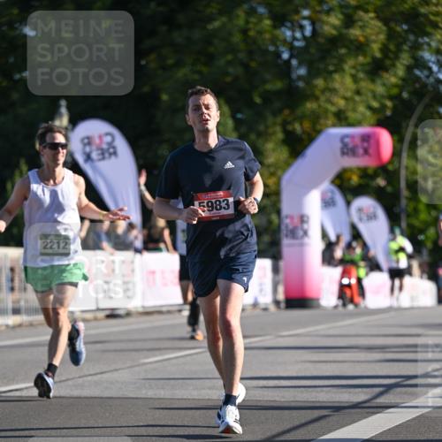 07.09.2025 - BARMER Alsterlauf Dr. Thomas Lammeyer http://msf.ph/oto/8707088 07.09.2025 09:26:27 Laufen 2212, 5983 meine-sportfotos.de
