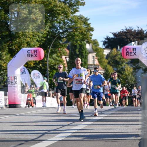 07.09.2025 - BARMER Alsterlauf Dr. Thomas Lammeyer http://msf.ph/oto/8707111 07.09.2025 09:26:33 Laufen 2869, 3458, 612 meine-sportfotos.de