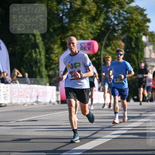 07.09.2025 - BARMER Alsterlauf Dr. Thomas Lammeyer http://msf.ph/oto/8707124 07.09.2025 09:26:35 Laufen 34, 6120 meine-sportfotos.de