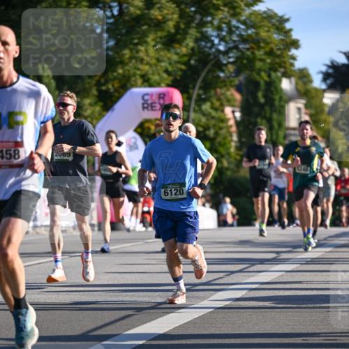 07.09.2025 - BARMER Alsterlauf Dr. Thomas Lammeyer http://msf.ph/oto/8707129 07.09.2025 09:26:36 Laufen 458, 2009, 6120, 5246 meine-sportfotos.de