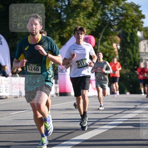 07.09.2025 - BARMER Alsterlauf Dr. Thomas Lammeyer http://msf.ph/oto/8707154 07.09.2025 09:26:40 Laufen 5246, 6116 meine-sportfotos.de